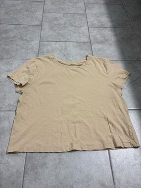 Universal Thread Short Sleeve Crewneck Tee - Beige